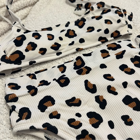 Leopard bikini - Picture 5 of 8